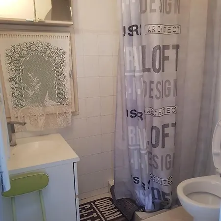 Pour 3 Personnes Au Calme Dans דירה *