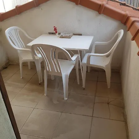 Pour 3 Personnes Au Calme Dans